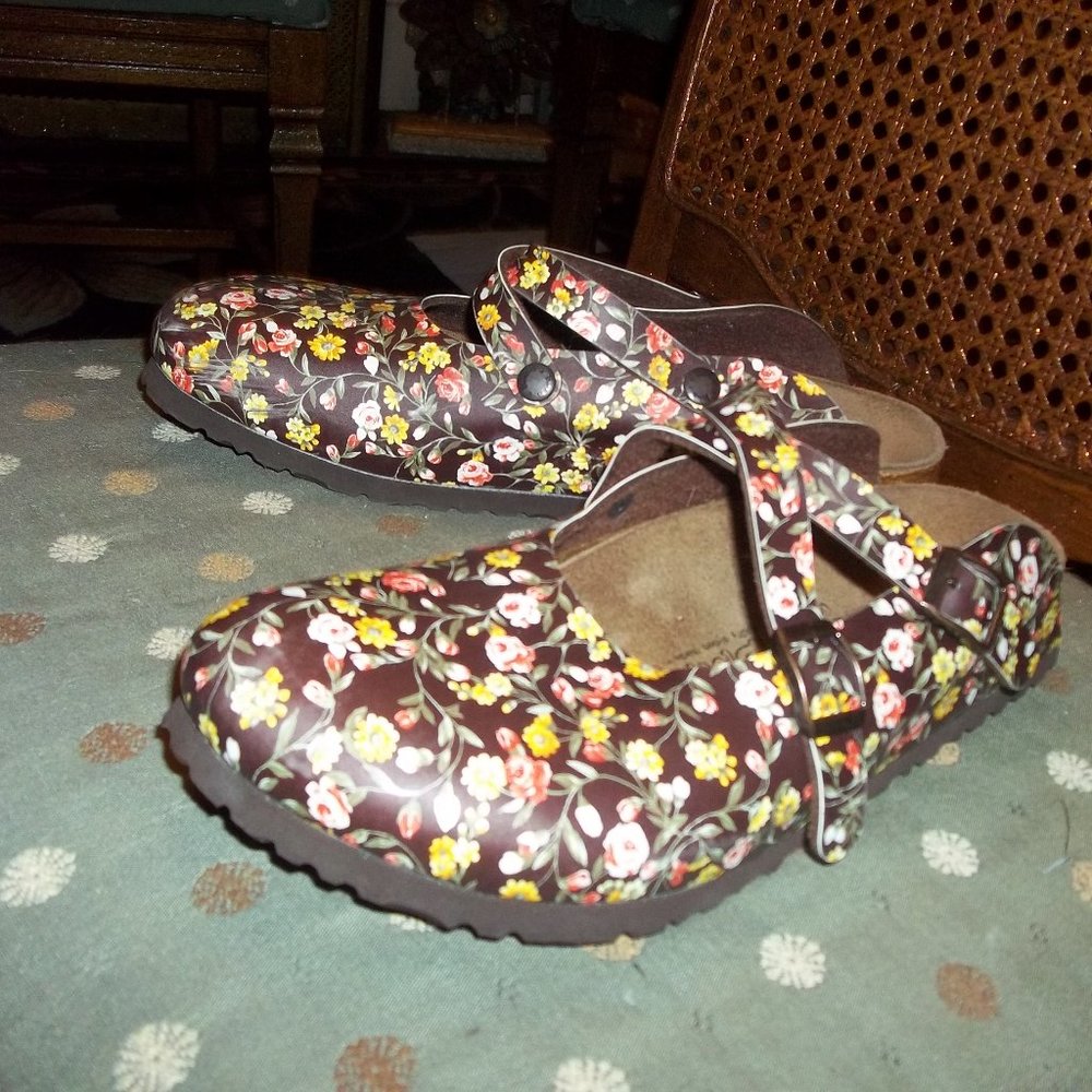 NEW! BIRKIS BROWN FLORAL DORIAN CLOGS  41 10.5      W